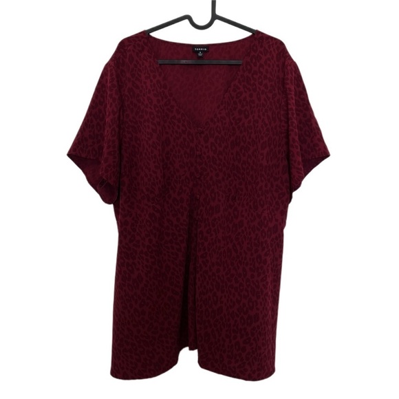Torrid Chablis Button-Front Top in Red Multi Cheetah / Leopard Print Size 3X - Picture 3 of 8